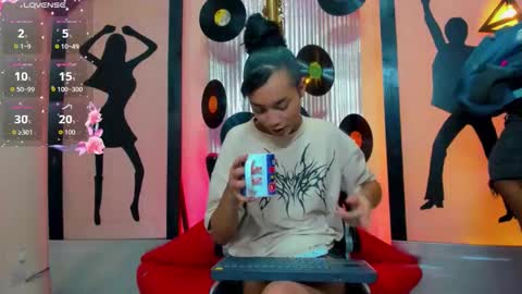 Snapshot of _nickyminach chatting on December 19, 2025, 7:32 pm Nicky Please help me with your thumbs up its importan online show from December 19, 2025, 7:32 pm