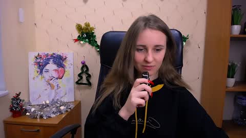 Nica online show from January 3, 2025, 3:33 pm