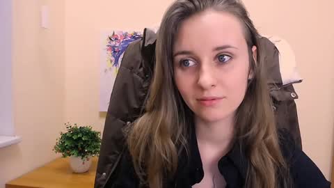 Nica online show from January 31, 2025, 3:33 pm