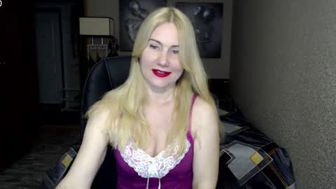 Donella    online show from February 17, 2025, 8:15 pm