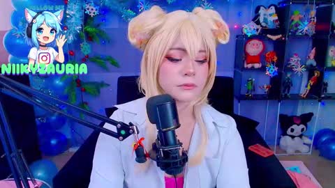 niiky online show from December 4, 2025, 5:10 pm