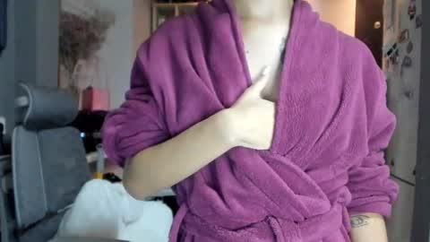 Nika online show from September 28, 2025, 5:29 pm