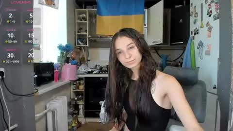 Snapshot of _nika_kik chatting on July 16, 2026, 3:18 pm Nika online show from July 16, 2026, 3:18 pm