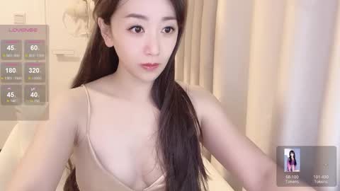 Snapshot of _nina_77 chatting on January 3, 2025, 3:05 am _nina_77 online show from January 3, 2025, 3:05 am