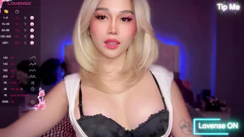 Lily online show from September 9, 2025, 10:31 pm