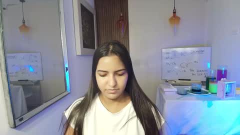 Snapshot of _olivia_fox_ chatting on January 9, 2026, 11:02 am Olivia online show from January 9, 2026, 11:02 am