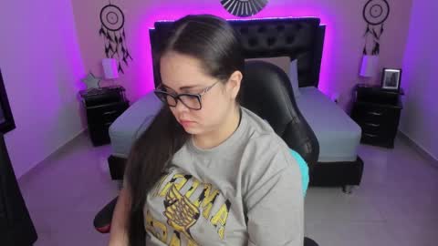 Olivia jones online show from February 21, 2026, 12:06 pm