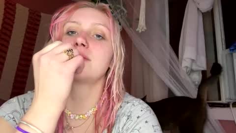 Snapshot of _peaceoutgirlscout_ chatting on September 27, 2025, 3:11 am _peaceoutgirlscout_ online show from September 27, 2025, 3:11 am