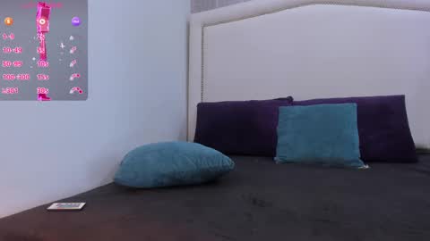  peach1  online show from September 25, 2025, 1:48 pm