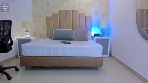  peach1  online show from October 27, 2025, 2:43 pm