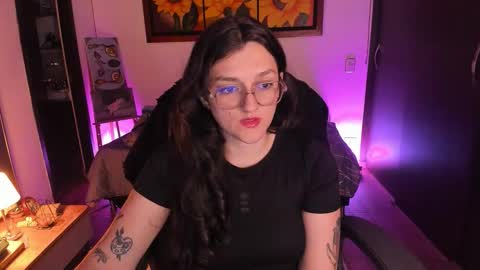 violeta ig  online show from November 15, 2025, 3:59 am