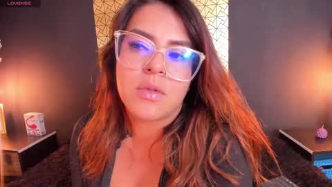 Snapshot of _poison_sweet chatting on September 10, 2025, 3:17 am Laura online show from September 10, 2025, 3:17 am