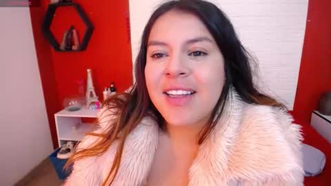 Snapshot of _poison_sweet chatting on February 17, 2026, 6:36 pm Laura online show from February 17, 2026, 6:36 pm