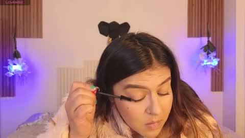 Snapshot of _poison_sweet chatting on February 23, 2026, 6:49 pm Laura online show from February 23, 2026, 6:49 pm