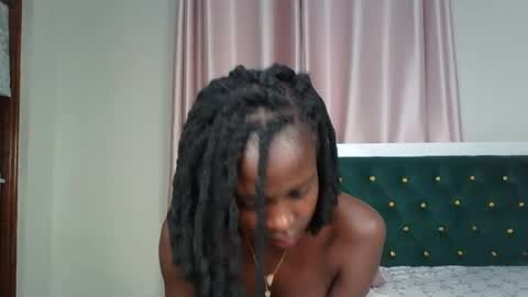 Snapshot of _pretty_savage chatting on April 16, 2026, 11:22 am savage online show from April 16, 2026, 11:22 am