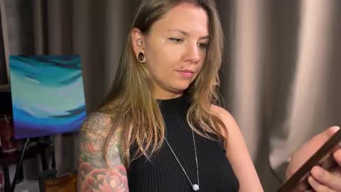 Snapshot of _private_person_ chatting on October 23, 2025, 2:27 pm HADLY today day-off see u online 0112 online show from October 23, 2025, 2:27 pm