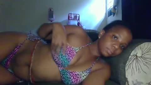 Snapshot of _queen_s chatting on December 11, 2024, 5:10 am queen online show from December 11, 2024, 5:10 am