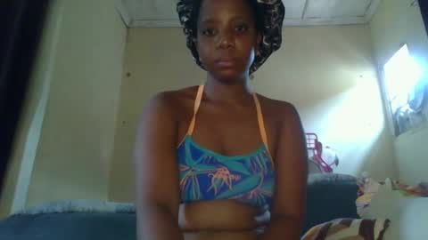 Snapshot of _queen_s chatting on January 20, 2025, 9:46 am queen online show from January 20, 2025, 9:46 am