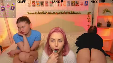 Snapshot of _ramune_ chatting on June 8, 2026, 1:28 am Merlizz Eva Jane Mila Nicole left to right online show from June 8, 2026, 1:28 am