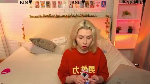 Snapshot of _ramune_ chatting on June 29, 2026, 8:09 pm Merlizz Eva Jane Mila Nicole left to right online show from June 29, 2026, 8:09 pm