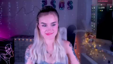 Snapshot of _ravena chatting on January 20, 2025, 1:32 pm _ravena online show from January 20, 2025, 1:32 pm