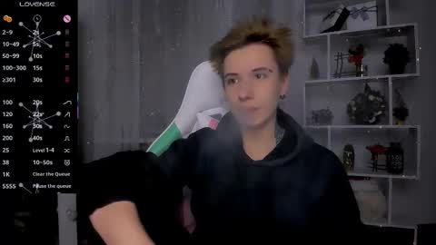 Snapshot of _rein_ramm chatting on January 18, 2026, 4:11 pm Rein online show from January 18, 2026, 4:11 pm