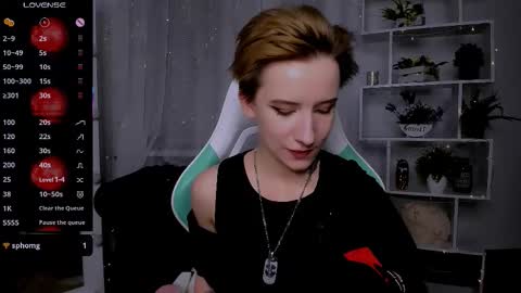 Snapshot of _rein_ramm chatting on February 13, 2026, 9:44 pm Rein online show from February 13, 2026, 9:44 pm