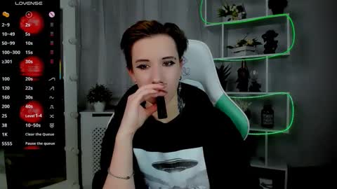 Snapshot of _rein_ramm chatting on February 17, 2026, 4:02 pm Rein online show from February 17, 2026, 4:02 pm