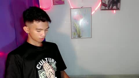 Snapshot of _rellvanxx chatting on February 24, 2025, 1:31 pm _rellvanxx online show from February 24, 2025, 1:31 pm