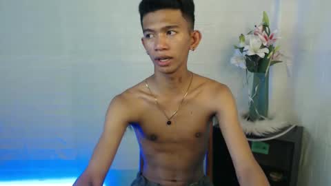 Snapshot of _rellvanxx chatting on March 2, 2025, 3:13 am _rellvanxx online show from March 2, 2025, 3:13 am