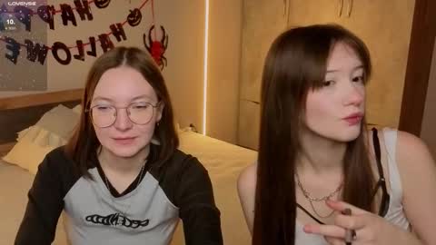 LISSAPVT IS OPEN online show from October 29, 2025, 3:53 am