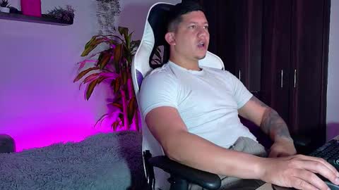 Roberto online show from November 8, 2025, 12:27 pm