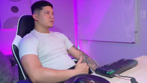 Roberto online show from March 8, 2026, 5:22 am