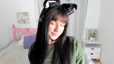 Snapshot of _roxy_1 chatting on November 1, 2025, 1:40 am veronik independent model  online show from November 1, 2025, 1:40 am