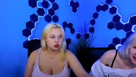 Snapshot of _sabrina_moore chatting on May 13, 2026, 9:06 am sabrina online show from May 13, 2026, 9:06 am
