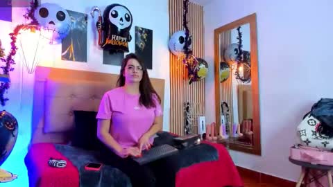 SAMANTHA FOX online show from October 23, 2025, 11:09 am