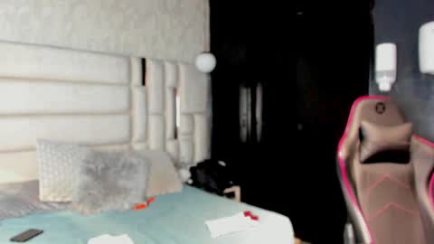 _sammy_ice online show from February 4, 2025, 6:46 am