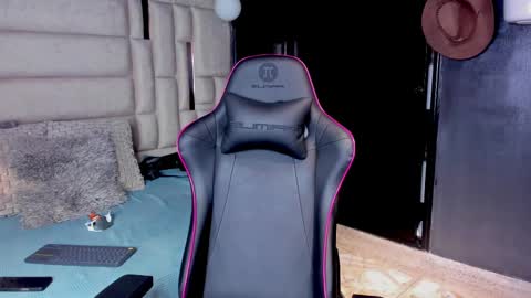 _sammy_ice online show from February 9, 2025, 10:09 am