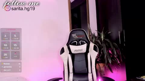 Snapshot of _sara_hernandez chatting on February 13, 2025, 1:05 pm Sara intagram online show from February 13, 2025, 1:05 pm