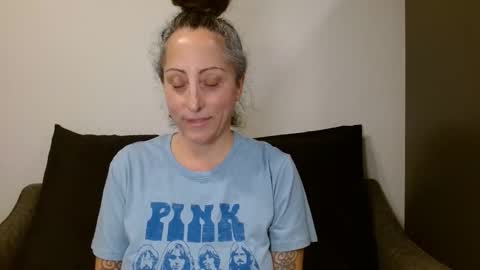 Snapshot of _sara_lynn_ chatting on March 21, 2026, 5:01 am Sara Lynn online show from March 21, 2026, 5:01 am