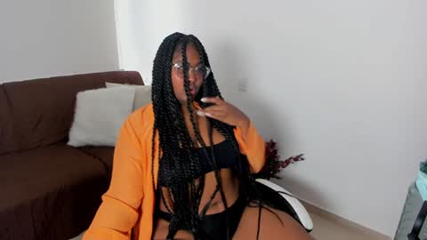 Ms. JONES  online show from January 30, 2025, 3:51 pm