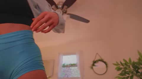 Savii online show from November 24, 2025, 5:01 pm