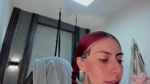 Selene online show from March 2, 2026, 5:19 am