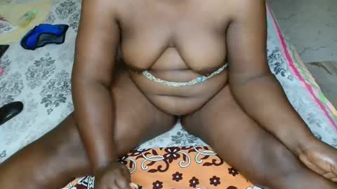 _sexxyleemama online show from February 9, 2026, 5:39 pm