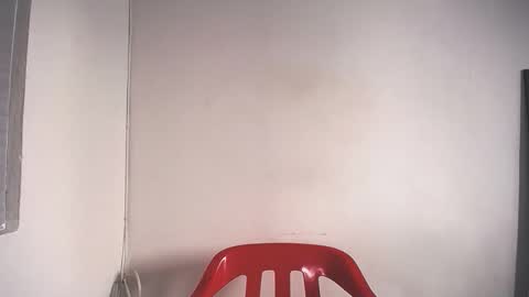 Juan Pablo-independent model online show from December 20, 2025, 6:48 pm