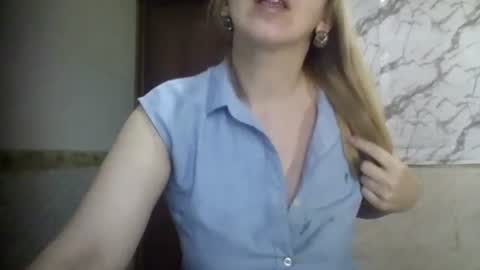  SexyXSveta  online show from April 12, 2026, 5:23 am