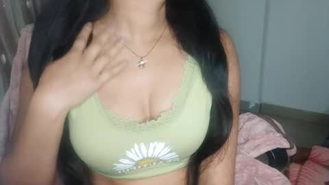 _shalini_0 online show from January 14, 2026, 10:43 am