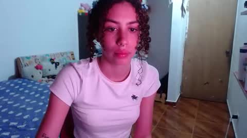 Snapshot of _shanellxxx chatting on May 15, 2026, 2:40 am _shanellxxx online show from May 15, 2026, 2:40 am