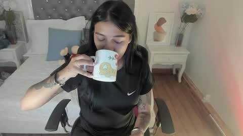 Snapshot of _sharloth chatting on May 25, 2026, 2:23 pm Sharlot online show from May 25, 2026, 2:23 pm