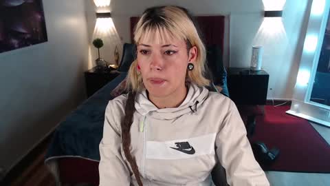 _sharlotte777 online show from January 29, 2025, 12:24 pm